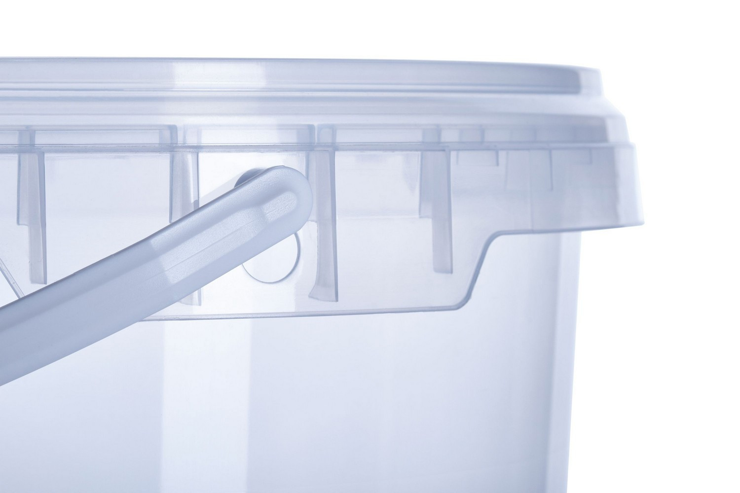 Round plastic buckets with handles with lids 2,3 l food non-food from manufacturer